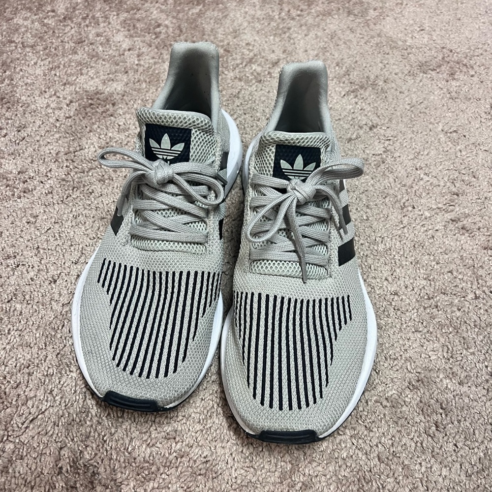 Adidas SwiftRun